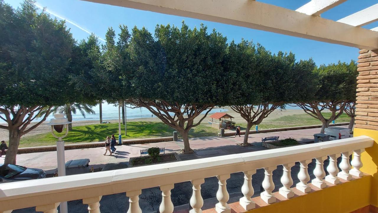 Aunt Antonia Beach House Малага Екстериор снимка