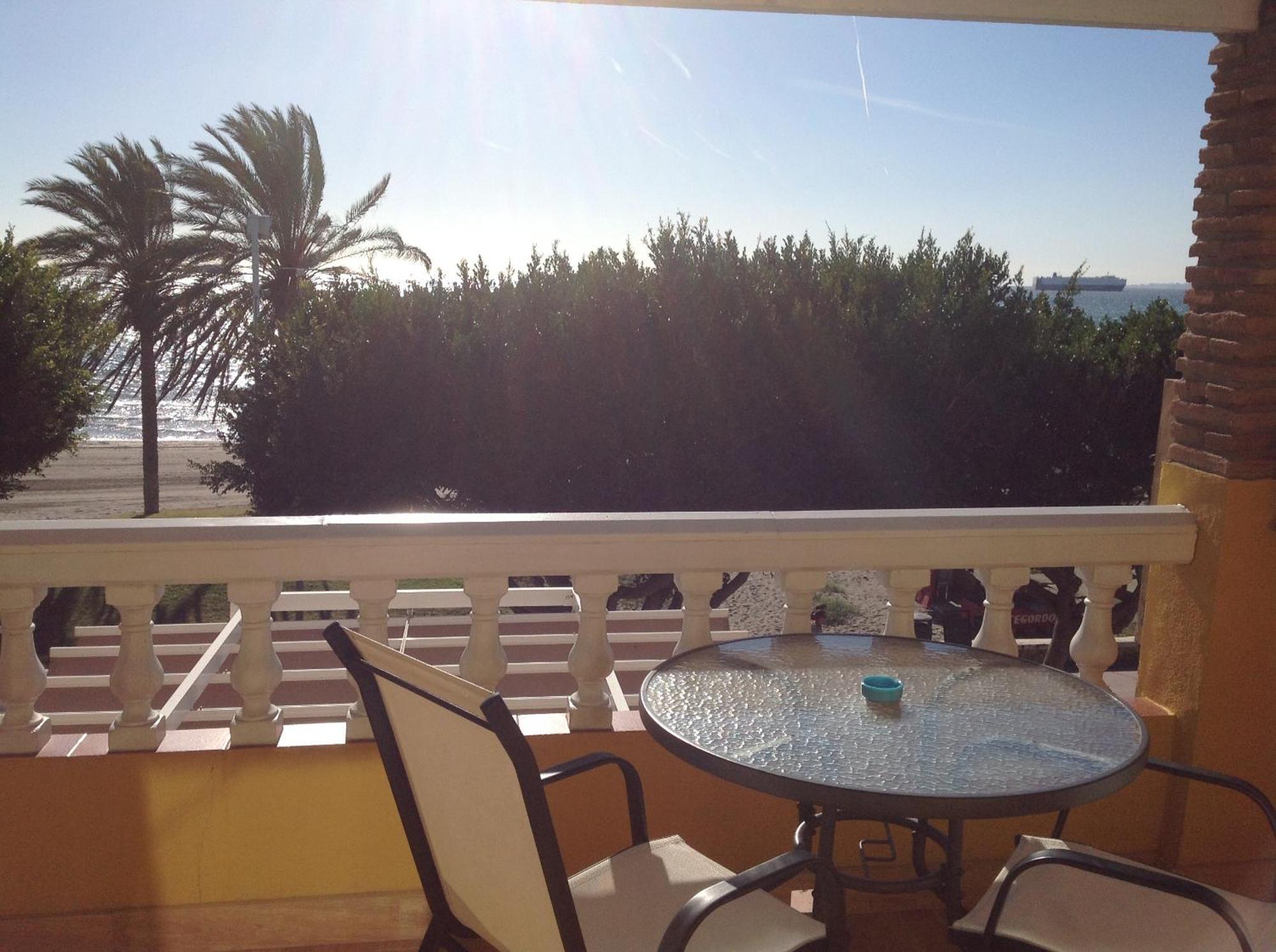 Aunt Antonia Beach House Малага Екстериор снимка