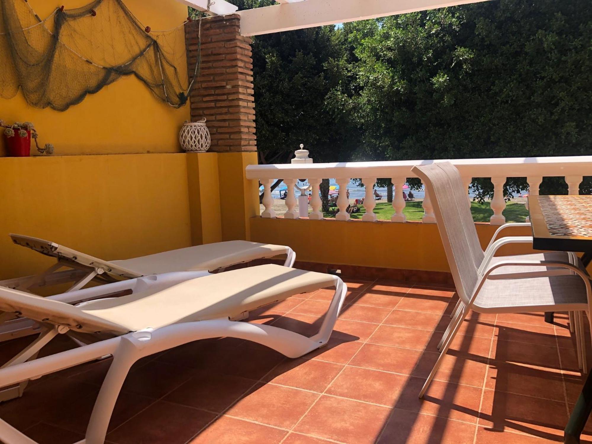 Aunt Antonia Beach House Малага Стая снимка