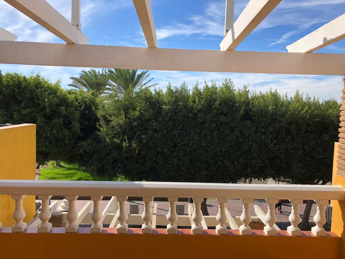 Aunt Antonia Beach House Малага Екстериор снимка